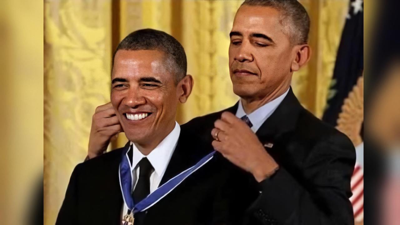 Obama gives medal to himself meme